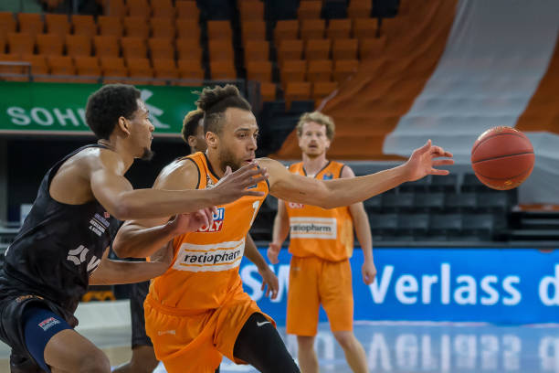 形成了一个 形成了一个