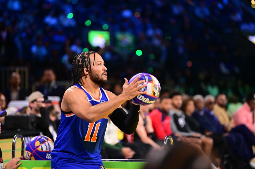 意指他看似 意指他看似